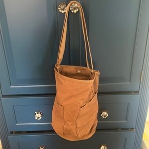 Carried once! Everlane lantern bag. Great condition.